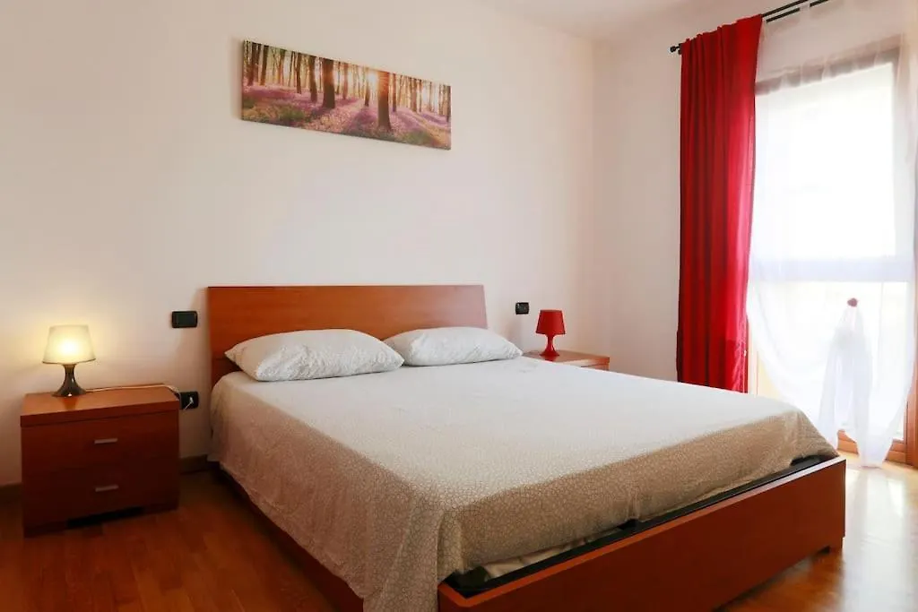 Quercegrossa 10 Apartment